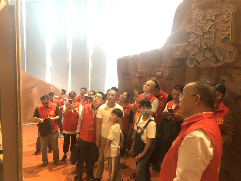 中國(guó)化學(xué)工程建設(shè)有限公司紅旗渠拓展活動(dòng)培訓(xùn)班