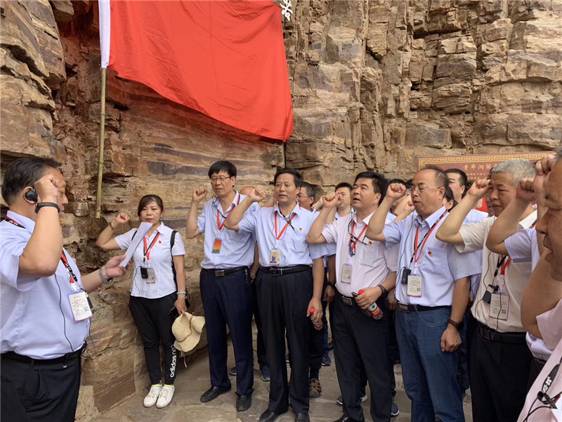 75c156d18fe4af685e208299dd4c02f