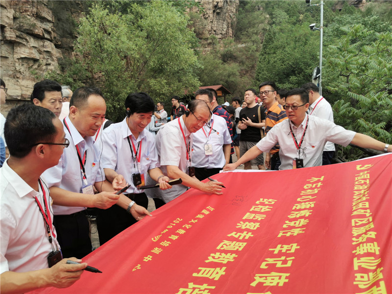 74e0566810e8607ab14cab4f719c7d8