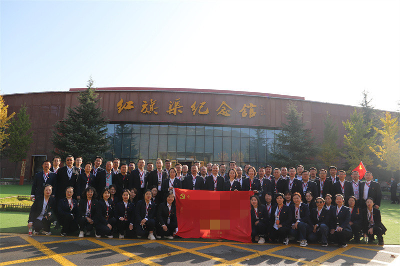 中國移動山西公司長治分公司紅旗渠拓展活動培訓班